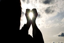 AYX:韩佳奇神奇一战!单场9神扑,5秒极限两连扑,媒体人:新国门诞生.